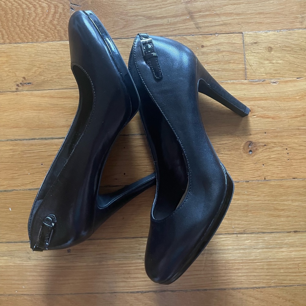Franco Sarto Black Pumps